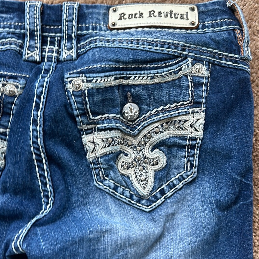 Rock Revivals Size 32. Perfect condition. Skinny jeans